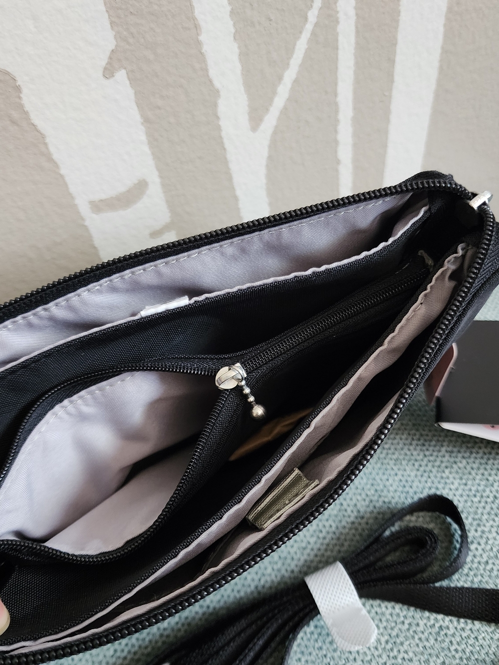 Baggallini: Black RFID Mini Crossbody with Convertible Straps - Picture 4 of 9